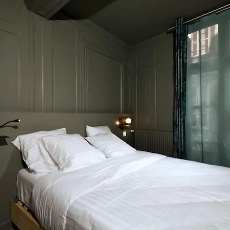 Hyper Center 85m2, The Atypical Haussmann 5* Appartement